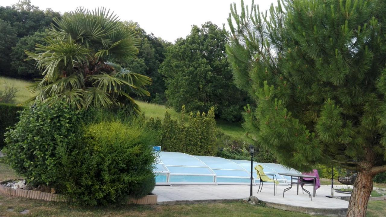 Misaka Vila Jouy-sur-Eure Exterior foto